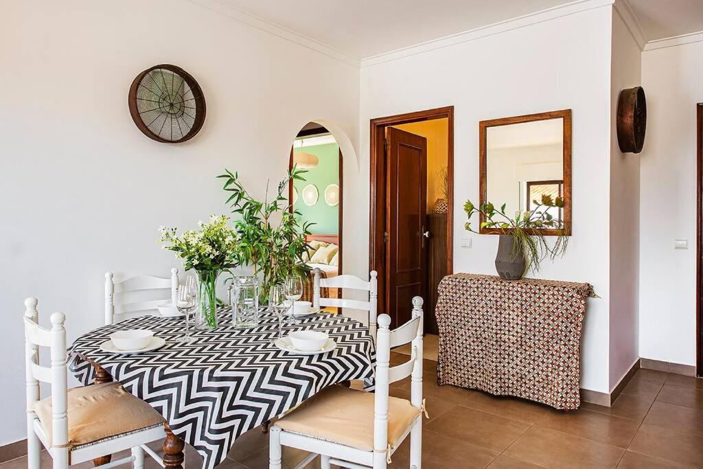 Apartment Terraces - In The Centre With Fantastic Views *